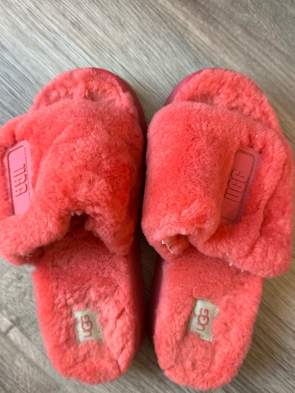UGG Fluff Sugar Slide Platform Slippers Coral Pink Women Size 7 (EU 38)